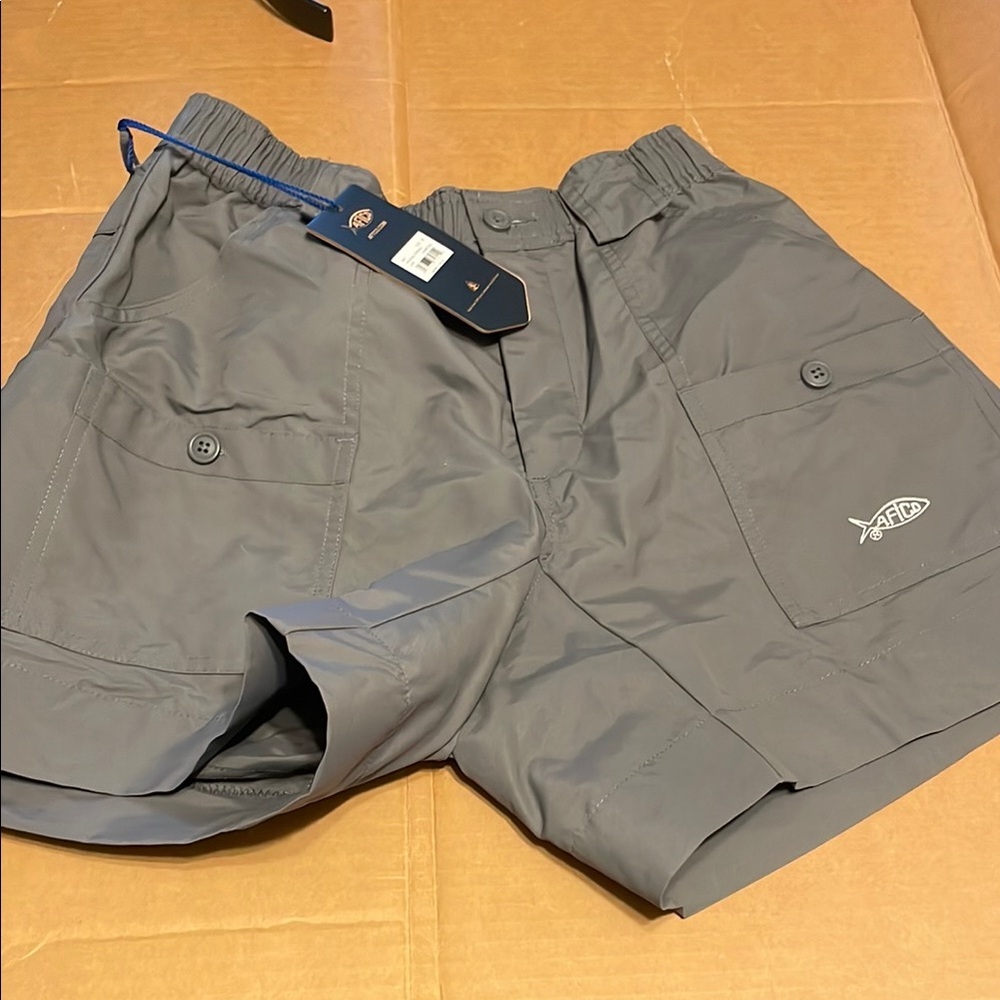 AFTCO Men's Gray Shorts